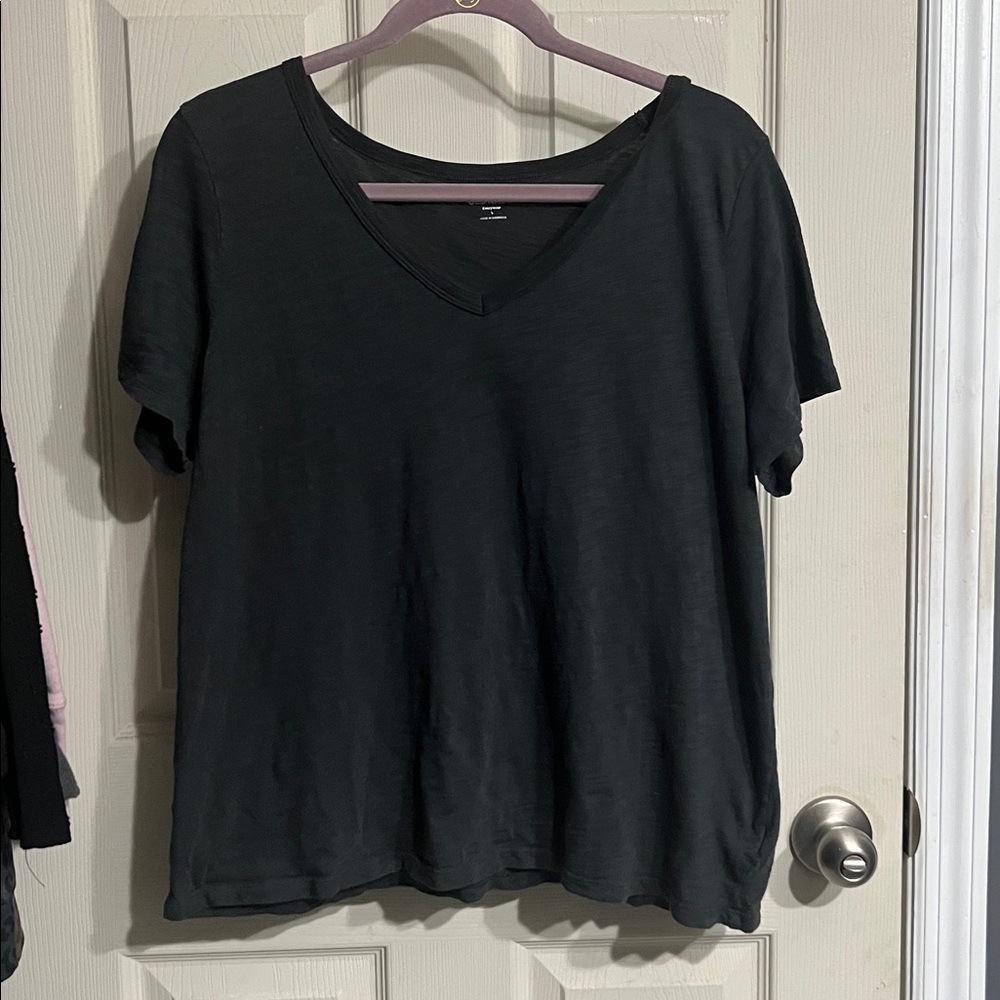 Old Navy Black V-Neck Tee